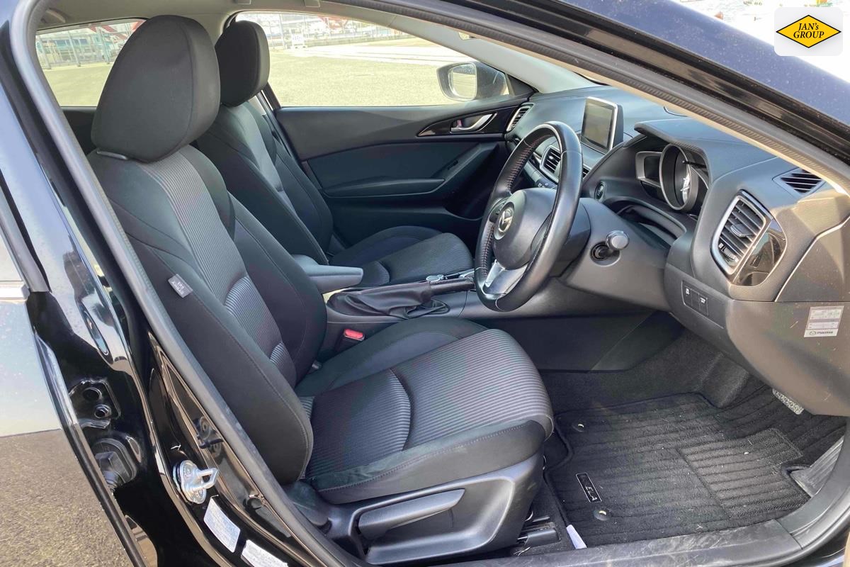2014 Mazda Axela