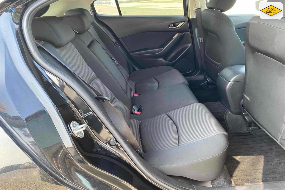 2014 Mazda Axela