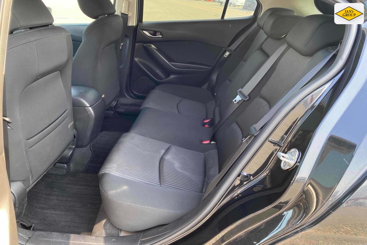 2014 Mazda Axela