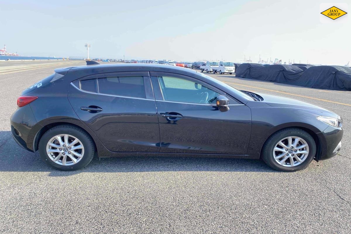 2014 Mazda Axela