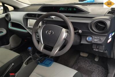 2012 Toyota Aqua - Thumbnail