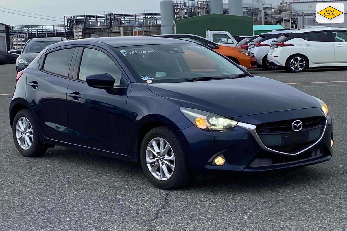 2016 Mazda Demio