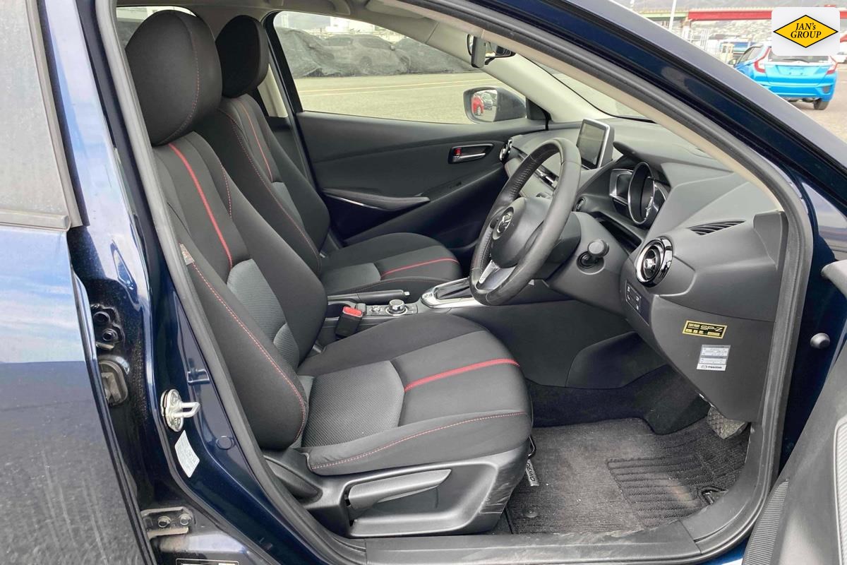 2016 Mazda Demio