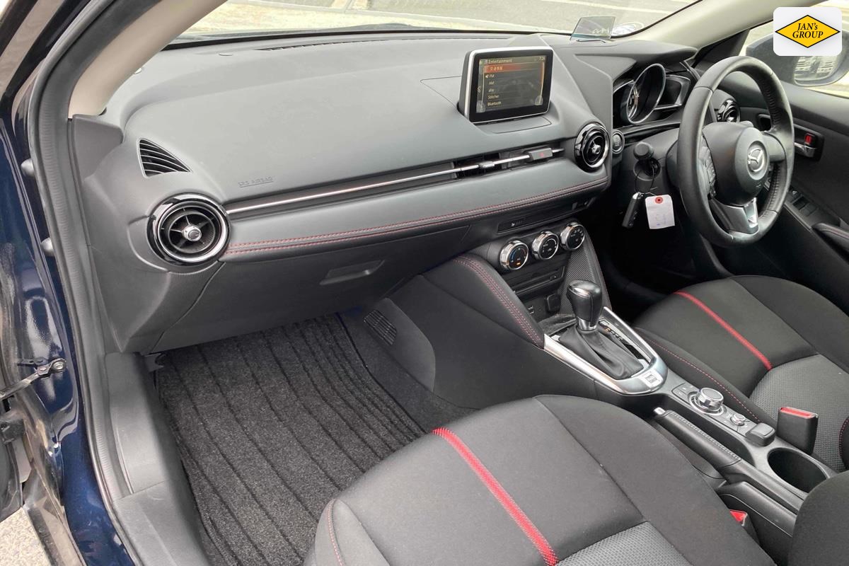 2016 Mazda Demio