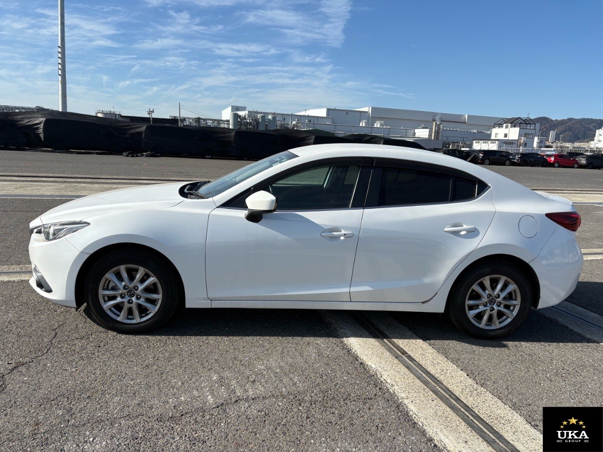 2013 Mazda Axela