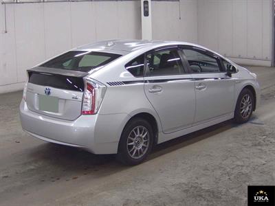 2014 Toyota Prius - Thumbnail
