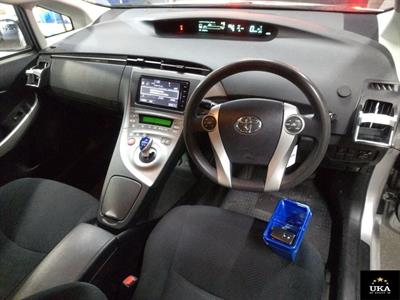 2014 Toyota Prius - Thumbnail