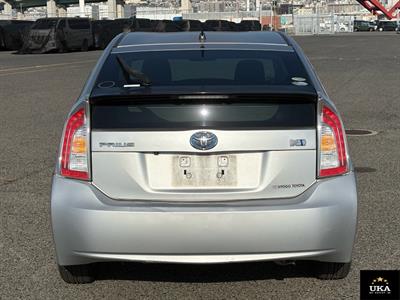 2013 Toyota Prius - Thumbnail