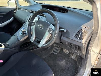 2013 Toyota Prius - Thumbnail