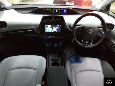 2019 Toyota Prius - Thumbnail