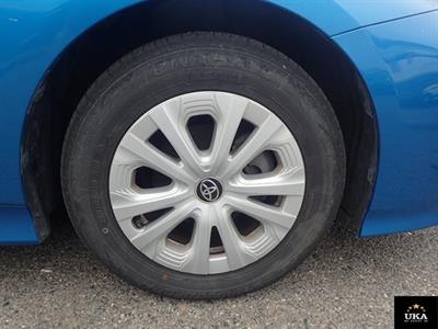 2019 Toyota Prius - Thumbnail