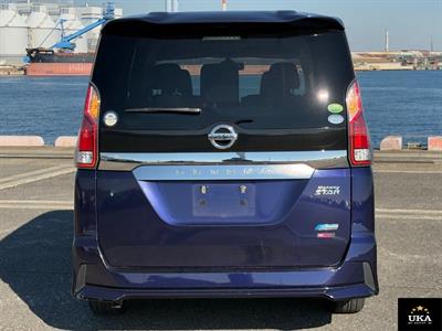 2017 Nissan Serena - Thumbnail