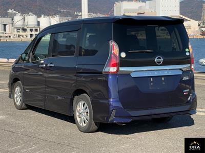 2017 Nissan Serena - Thumbnail