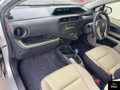 2012 Toyota Aqua - Thumbnail