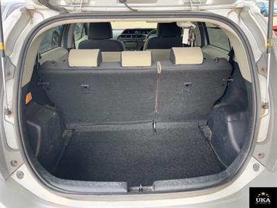 2012 Toyota Aqua - Thumbnail