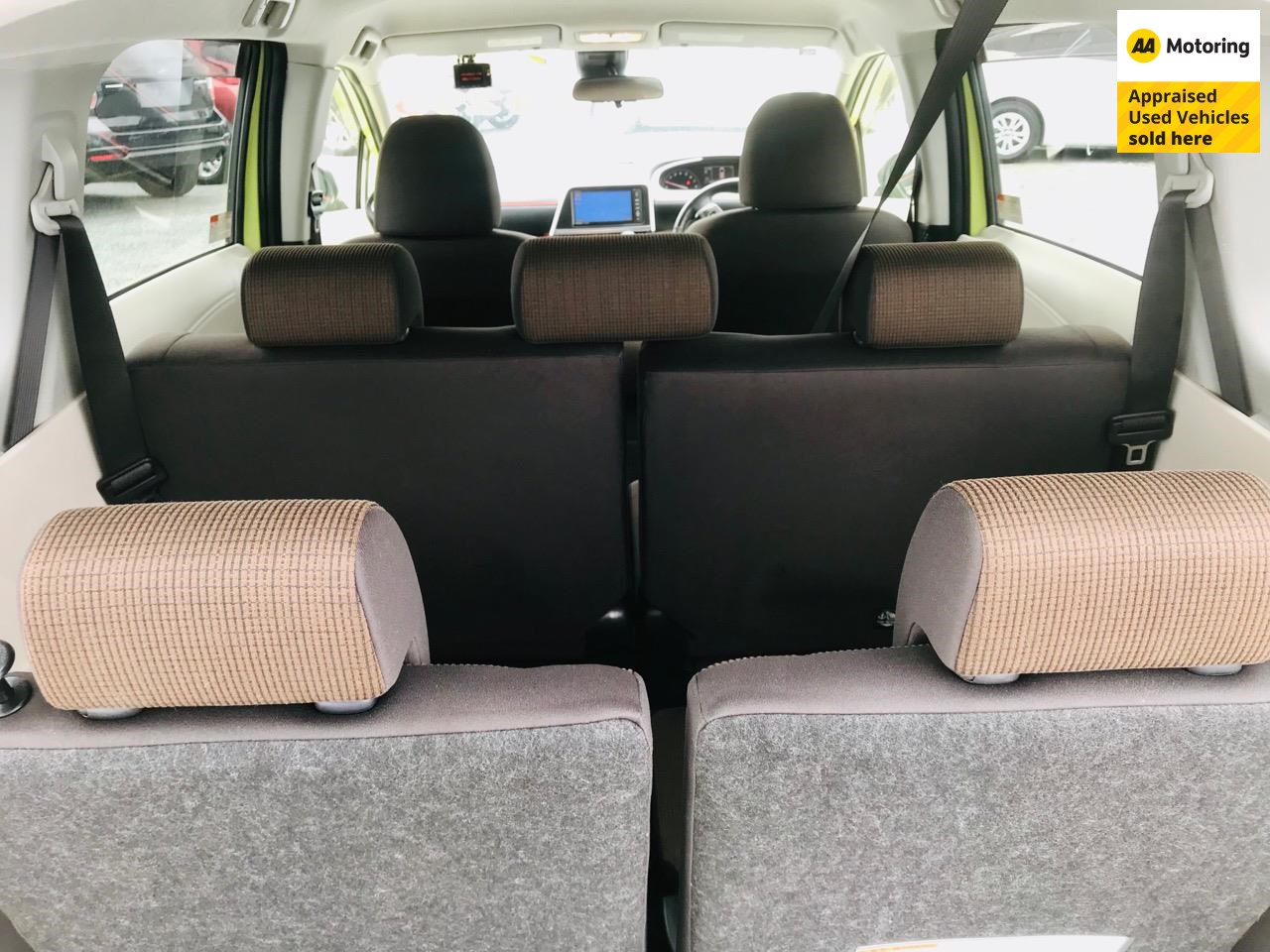 2015 Toyota Sienta