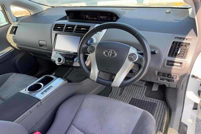 2013 Toyota Prius - Thumbnail