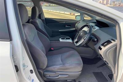 2013 Toyota Prius - Thumbnail