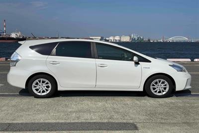 2013 Toyota Prius - Thumbnail