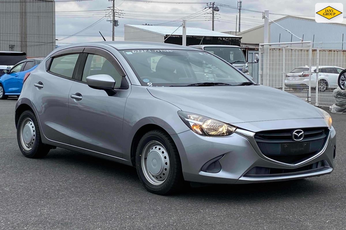 2016 Mazda Demio