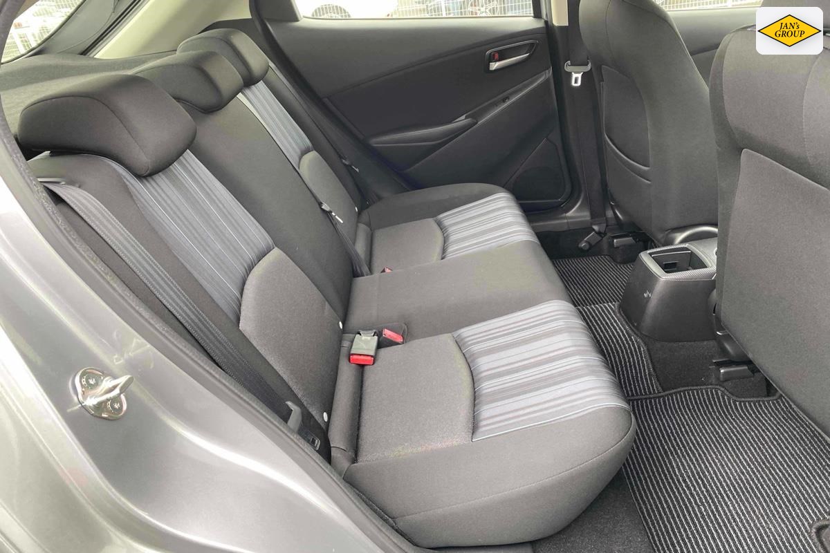 2016 Mazda Demio