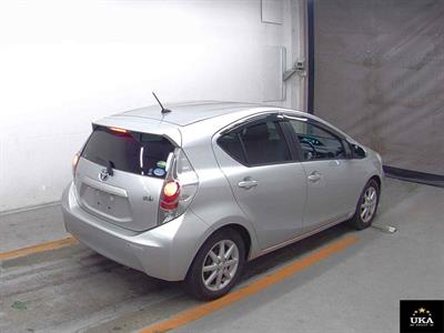 2013 Toyota Aqua - Thumbnail