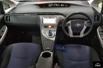 2014 Toyota Prius - Thumbnail