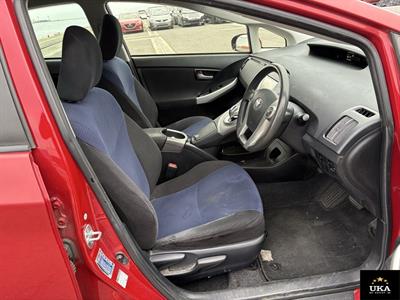 2014 Toyota Prius - Thumbnail
