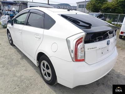 2015 Toyota Prius - Thumbnail