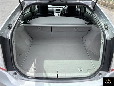 2013 Toyota Prius - Thumbnail
