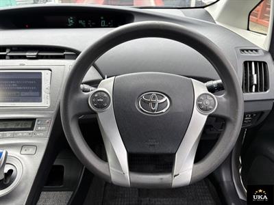 2013 Toyota Prius - Thumbnail