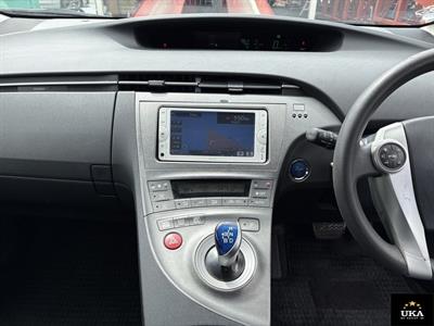 2013 Toyota Prius - Thumbnail