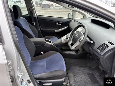2013 Toyota Prius - Thumbnail