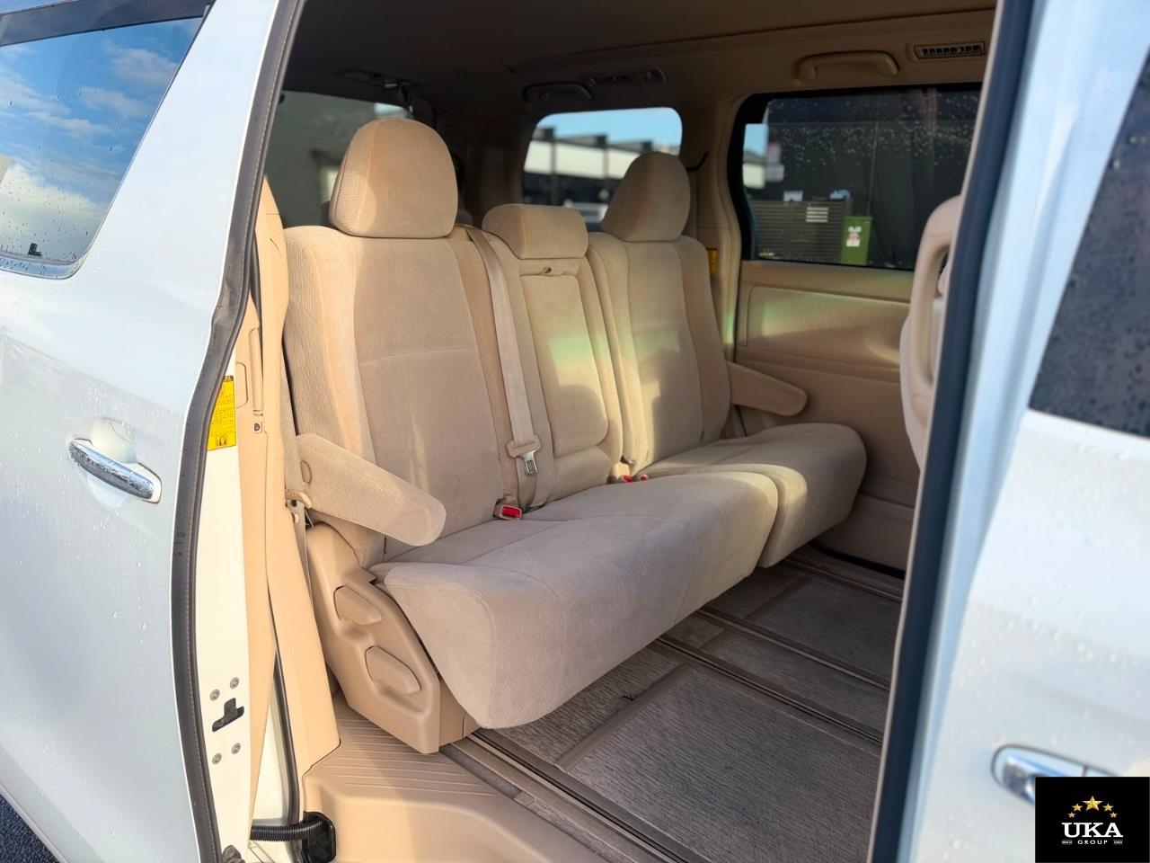 2012 Toyota Alphard