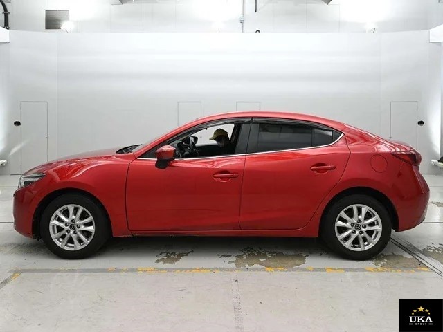 2017 Mazda Axela