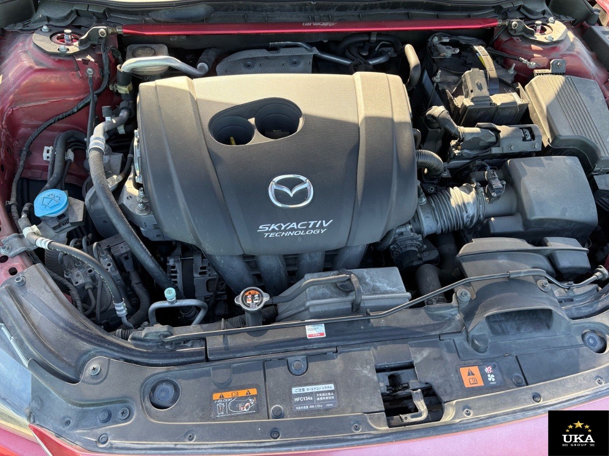 2013 Mazda Atenza
