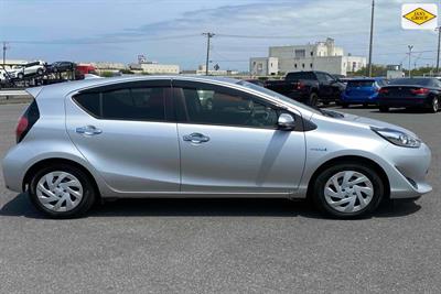 2018 Toyota Aqua - Thumbnail
