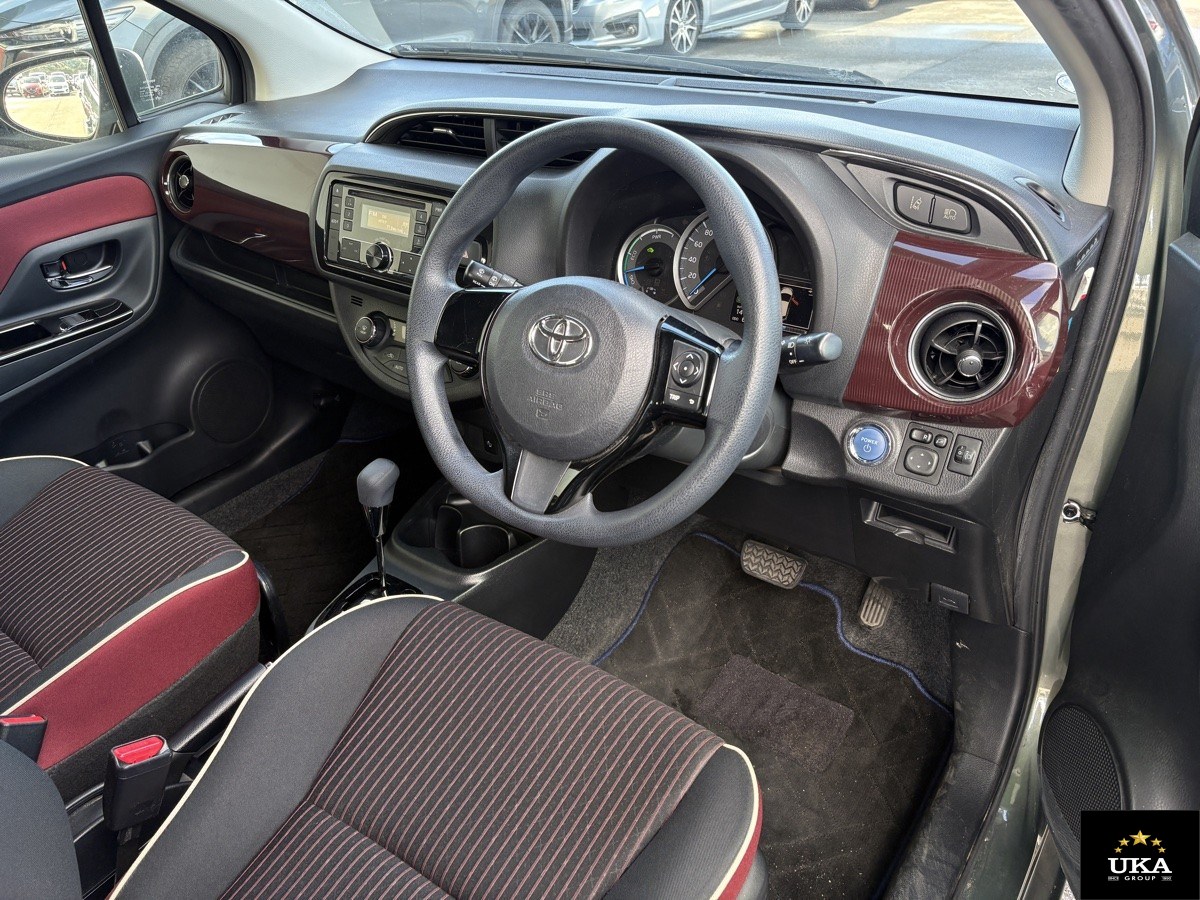 2017 Toyota Vitz