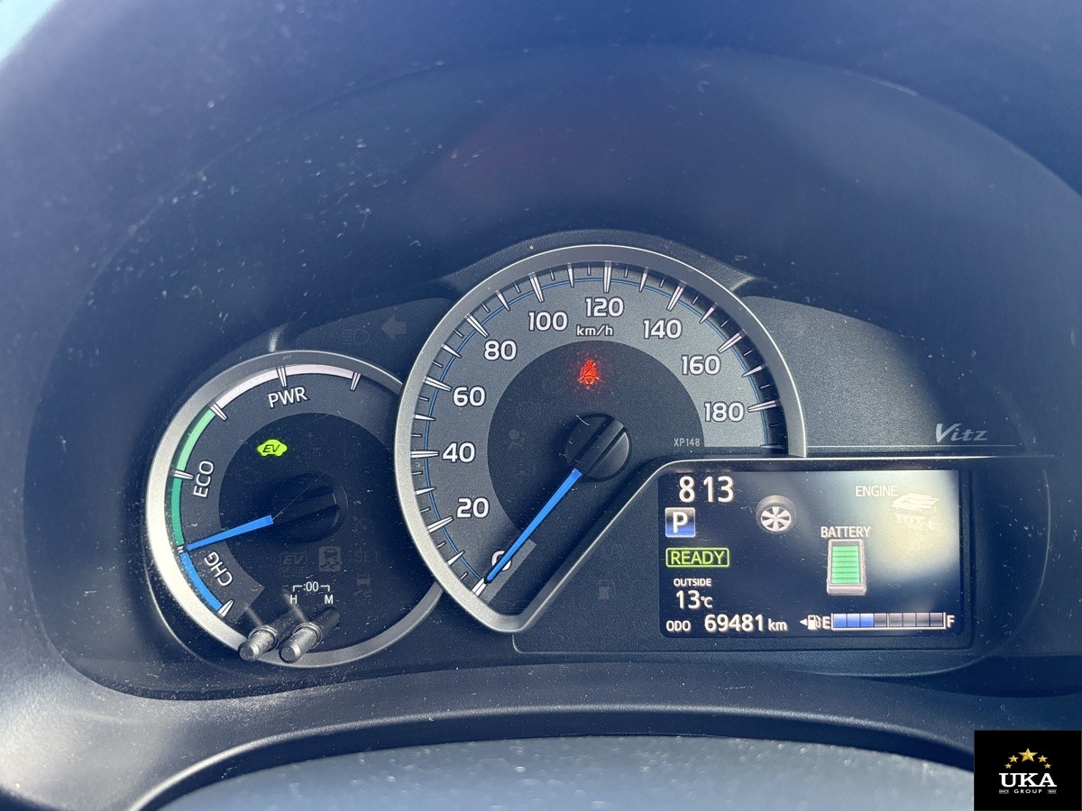 2017 Toyota Vitz