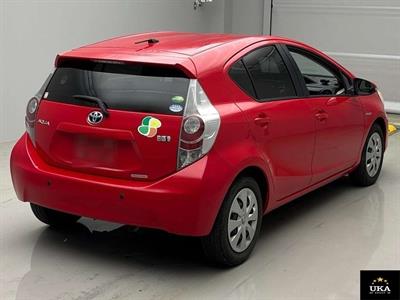 2012 Toyota Aqua - Thumbnail