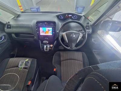 2016 Nissan Serena - Thumbnail