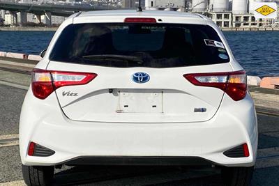 2020 Toyota Vitz - Thumbnail