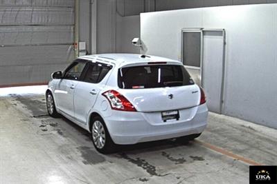 2013 Suzuki Swift - Thumbnail