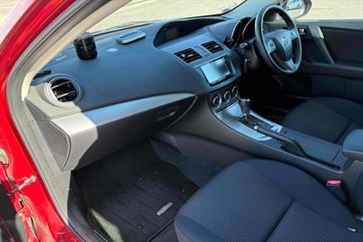 2012 Mazda Axela - Thumbnail