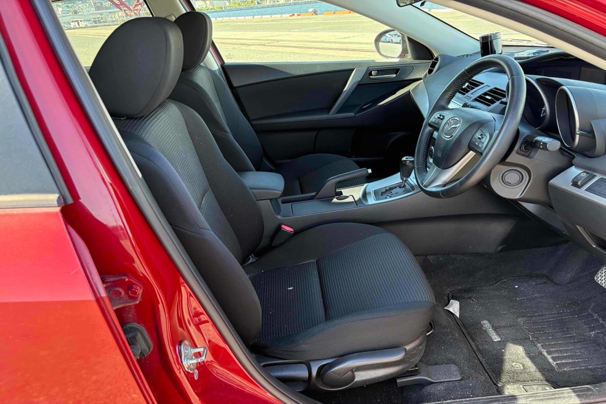 2012 Mazda Axela