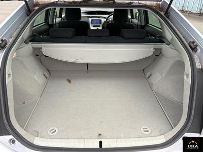 2014 Toyota Prius - Thumbnail