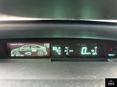 2014 Toyota Prius - Thumbnail