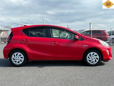 2016 Toyota Aqua - Thumbnail
