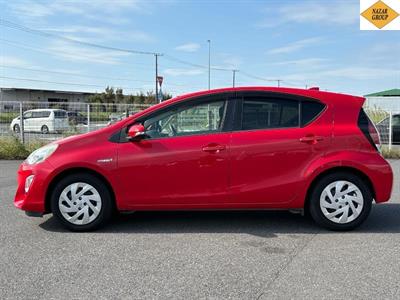 2016 Toyota Aqua - Thumbnail