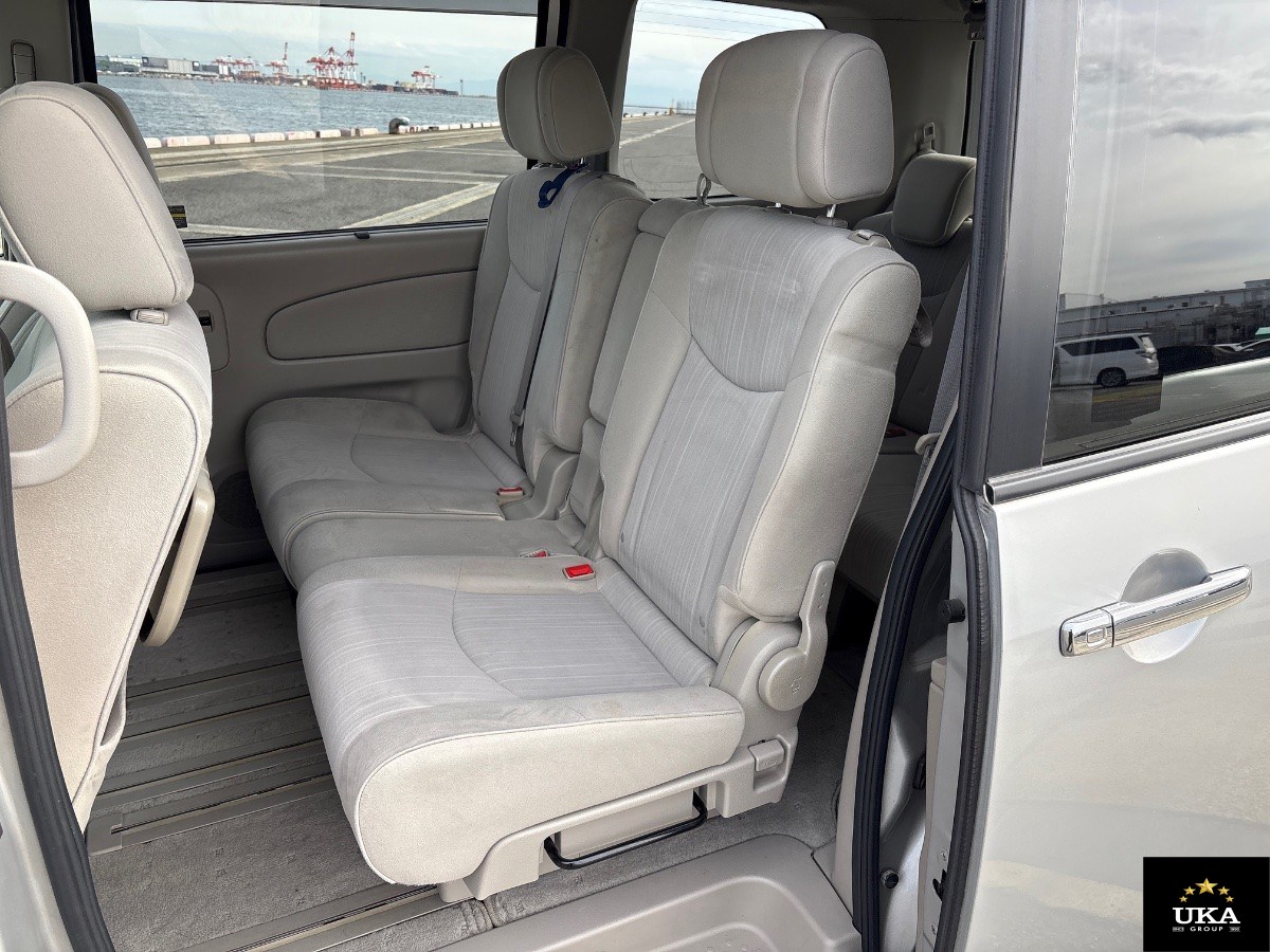 2013 Nissan Serena
